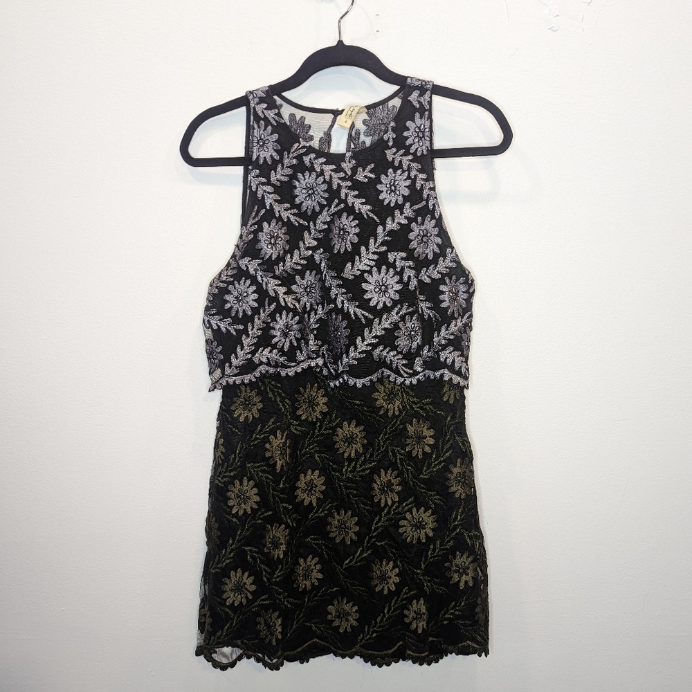 Free People Lace Dress with Floral embroidery and open back style sz 6